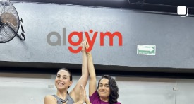Salón para clases grupales y yoga